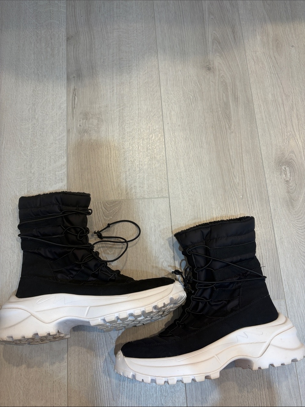Black Winter Platform Boots with White Chunky Sole